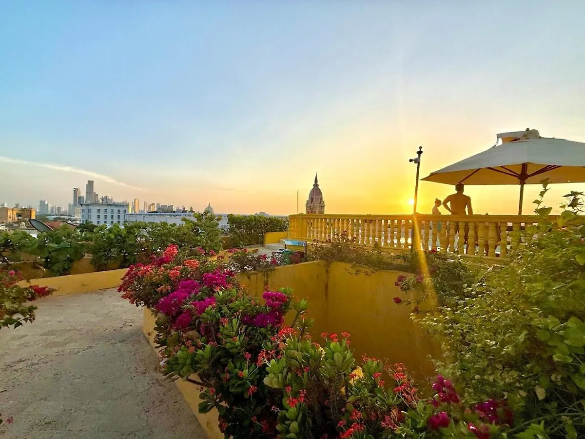 아파트 Walled City 2 Private Patios, Rooftop With Pool Cartagena
