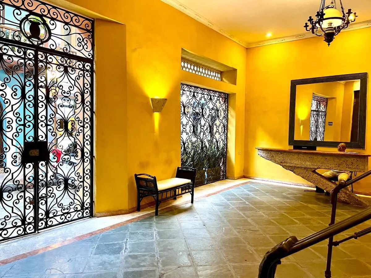 Walled City 2 Private Patios, Rooftop With Pool Cartagena 아파트
