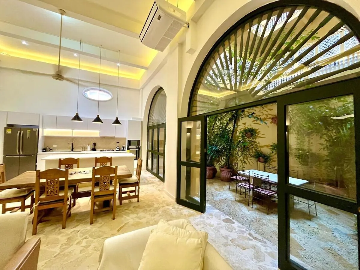 Walled City 2 Private Patios, Rooftop With Pool Cartagena